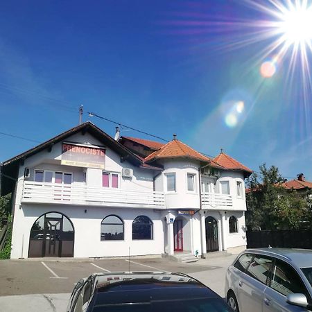 Prenociste Samir Hotel Gradacac Bagian luar foto