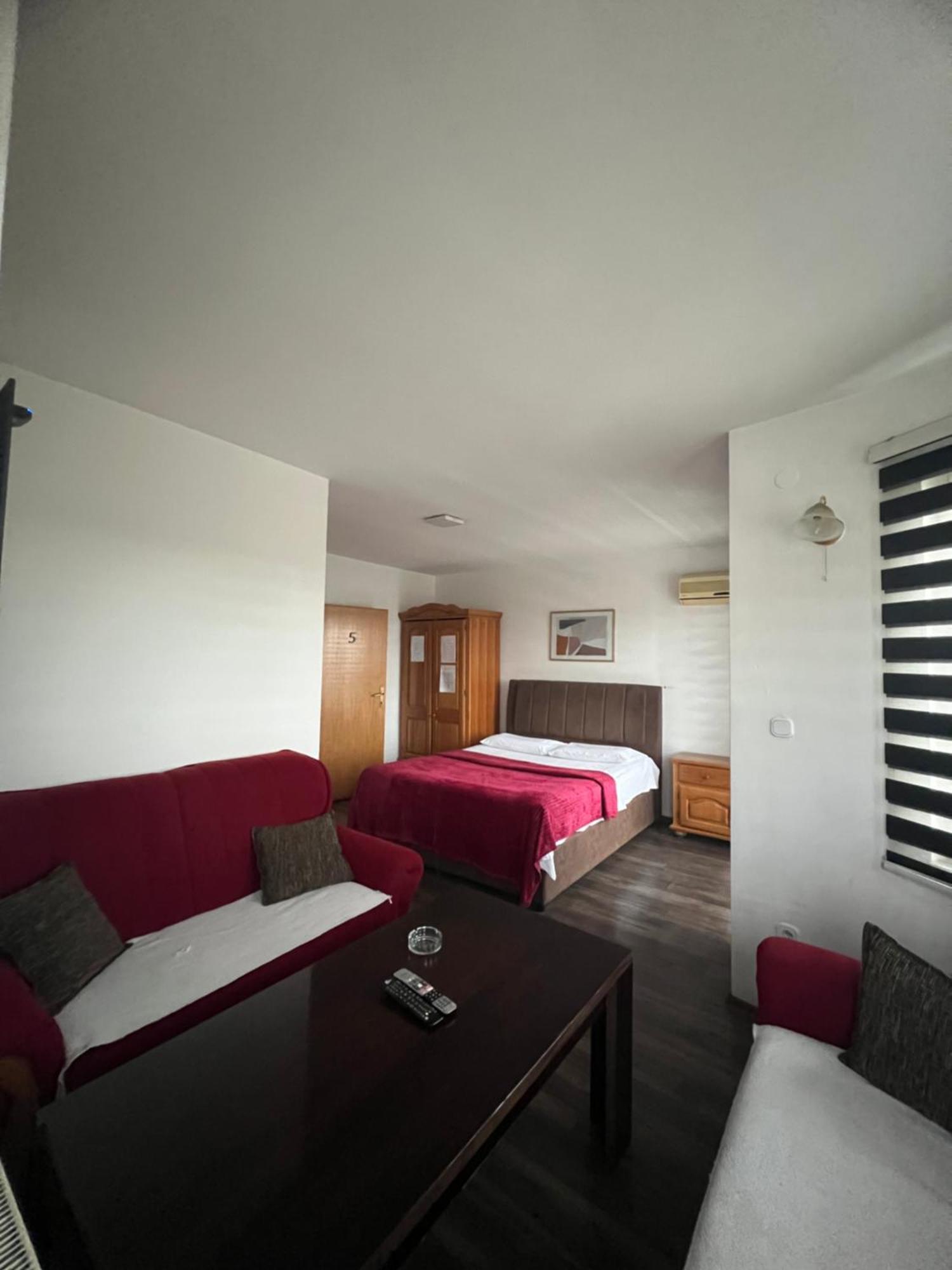 Prenociste Samir Hotel Gradacac Bagian luar foto